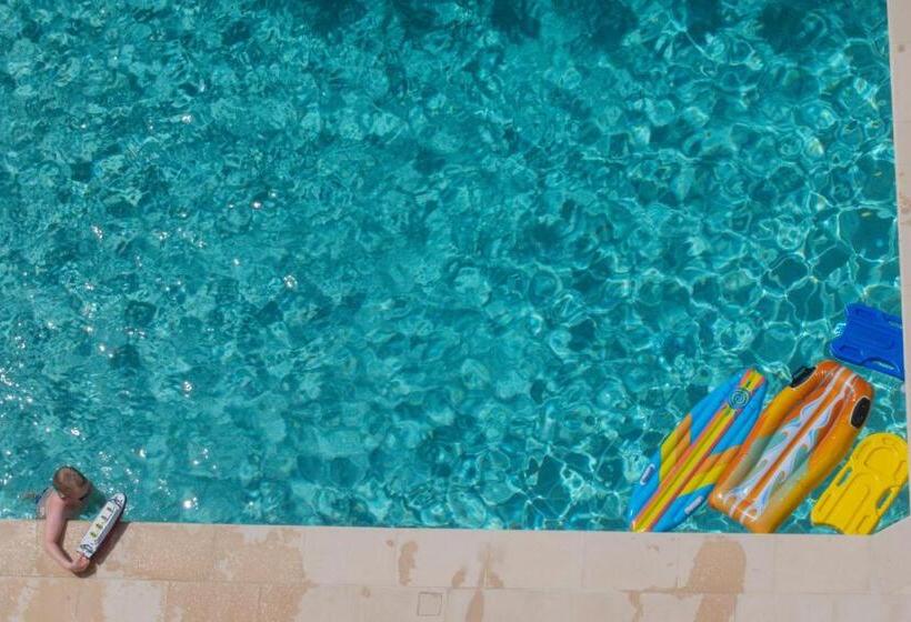 Stefanakis Hotel & Apartments