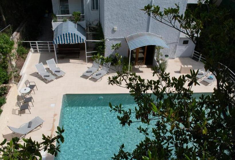 Stefanakis Hotel & Apartments