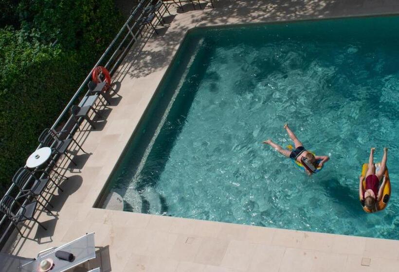 Stefanakis Hotel & Apartments