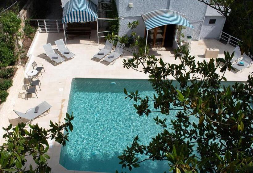 Stefanakis Hotel & Apartments