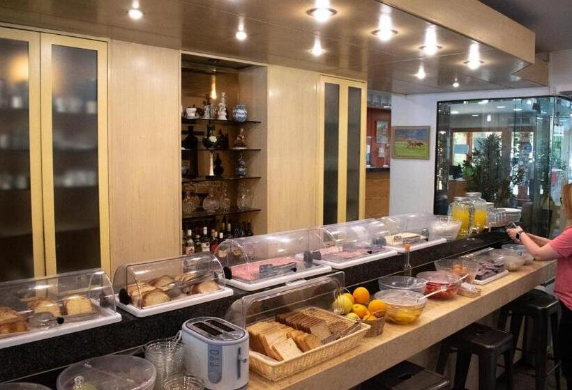 Stefanakis Hotel & Apartments