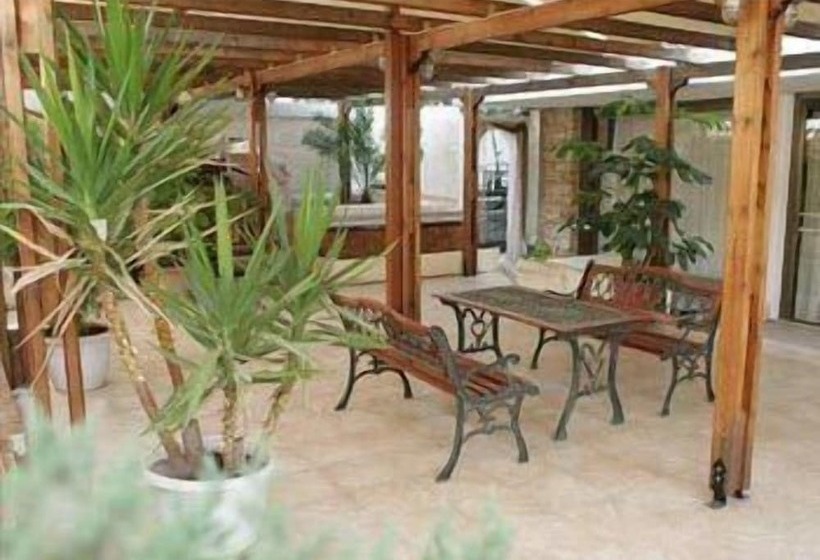 Zina Hotel Apartments