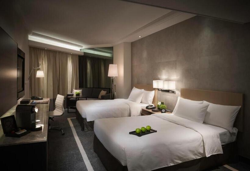 Gateway Hotel, Marco Polo