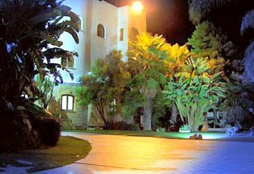 Отель Akrabello