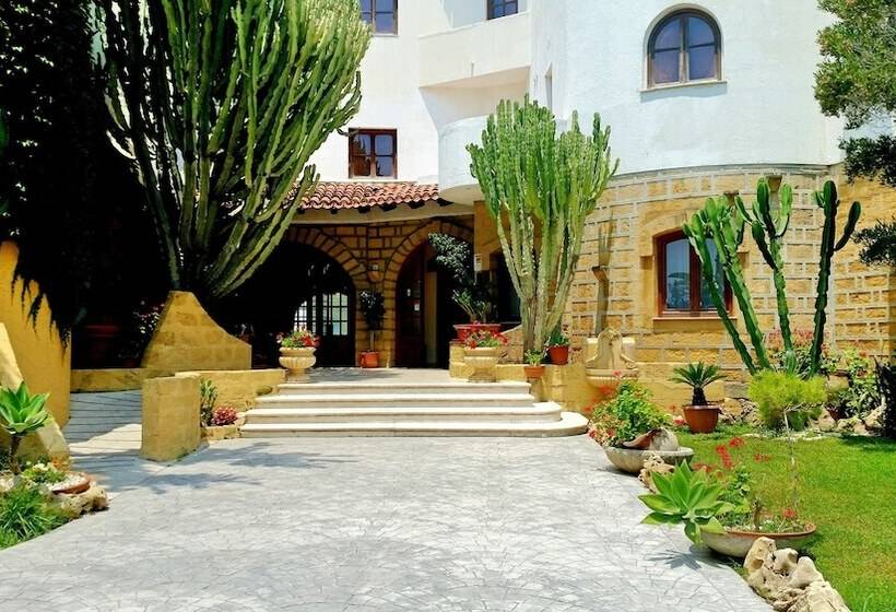 Отель Akrabello