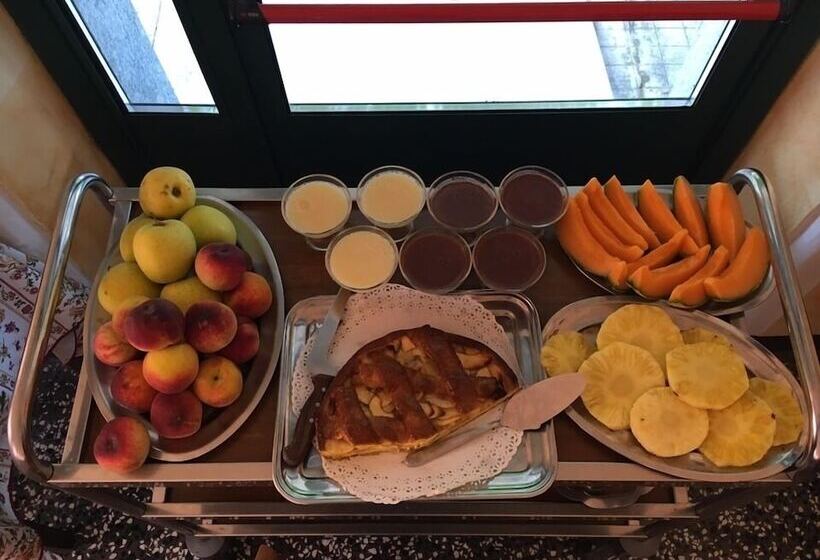 ホテル Albergo Belvedere