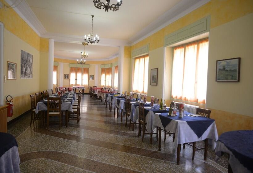 ホテル Albergo Belvedere