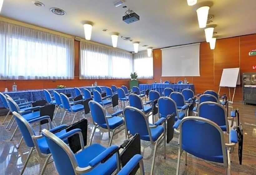 Отель Albergo Roma, Bw Signature Collection