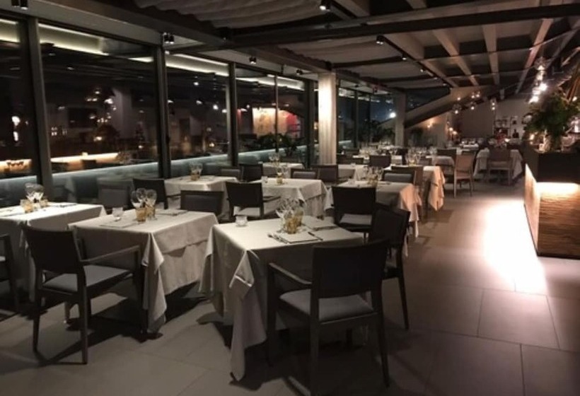 Отель Albergo Roma, Bw Signature Collection