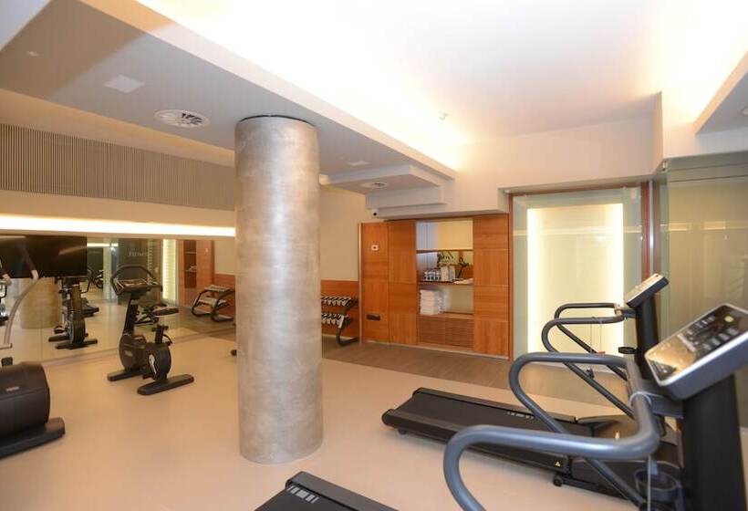 Отель Albergo Roma, Bw Signature Collection