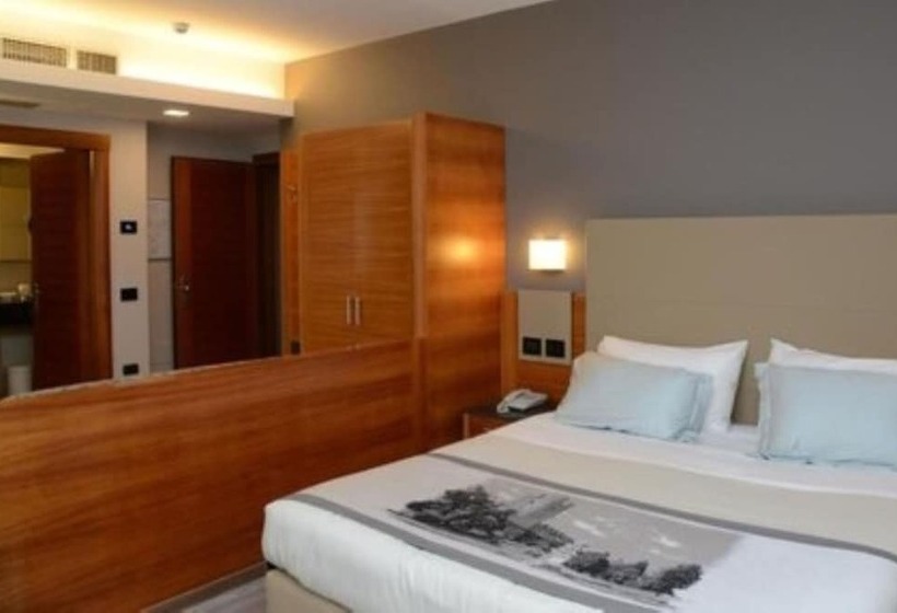 Отель Albergo Roma, Bw Signature Collection