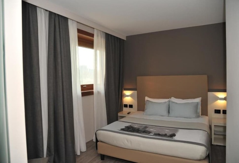 Отель Albergo Roma, Bw Signature Collection