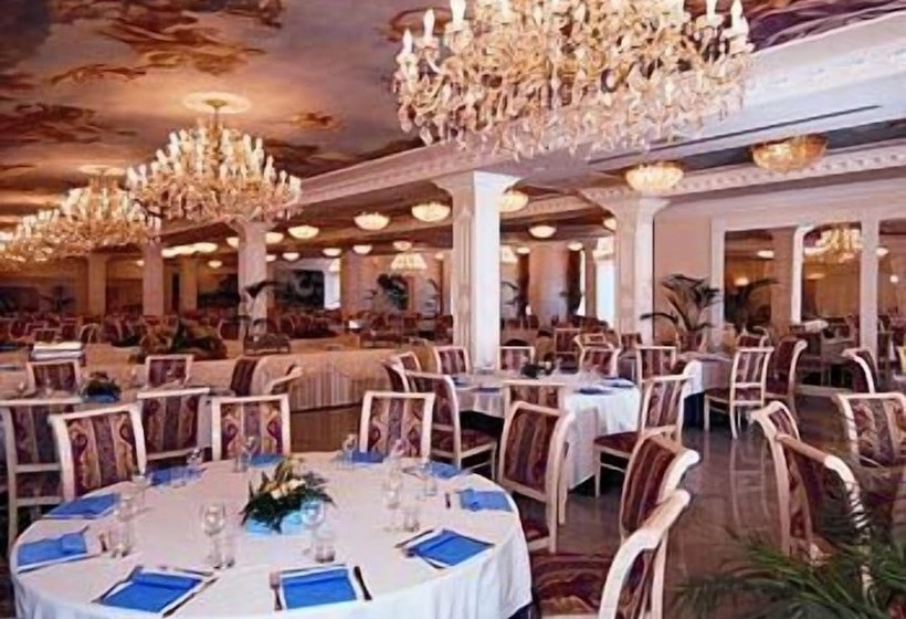 فندق Alexander Palace