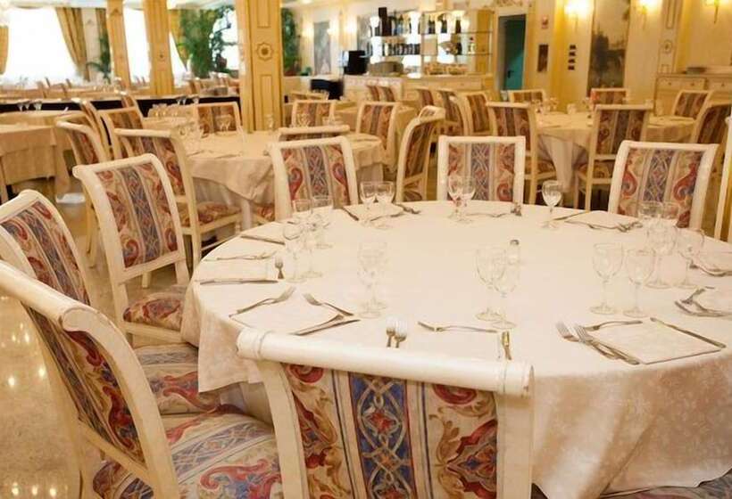 فندق Alexander Palace