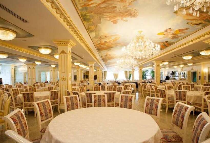 فندق Alexander Palace