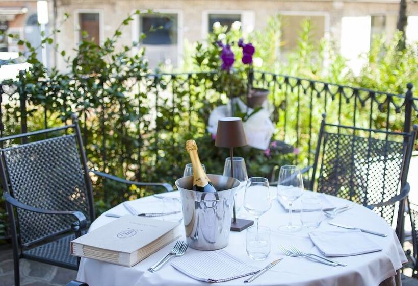 Alla Rocca Hotel Conference & Restaurant