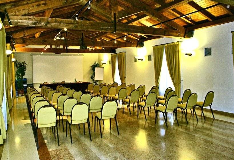 Alla Rocca Hotel Conference & Restaurant