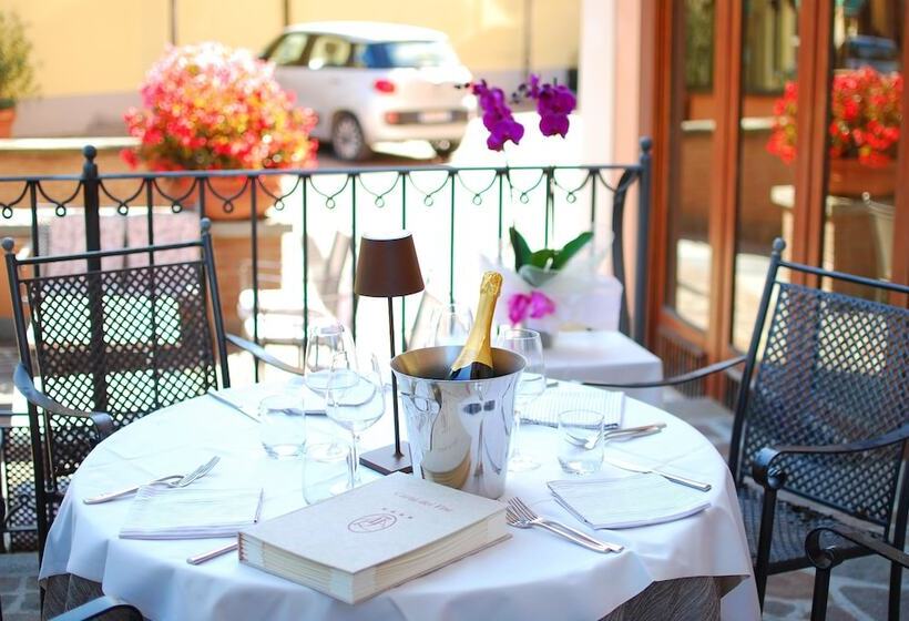 Alla Rocca Hotel Conference & Restaurant