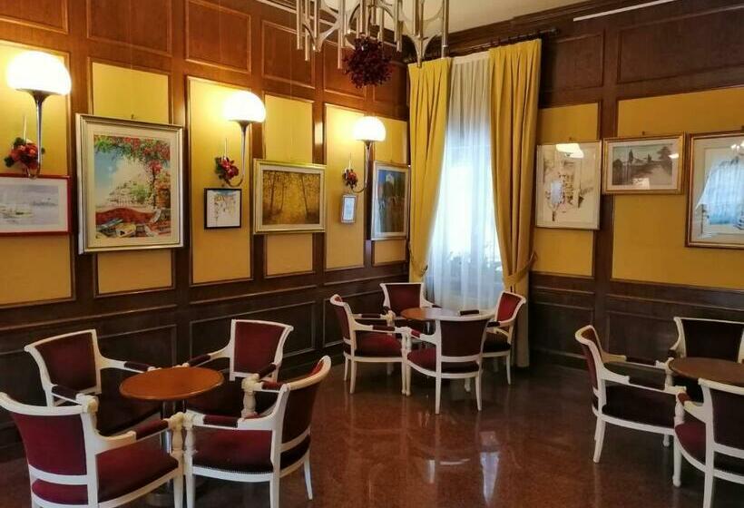 酒店 Aquila & Edelweiss