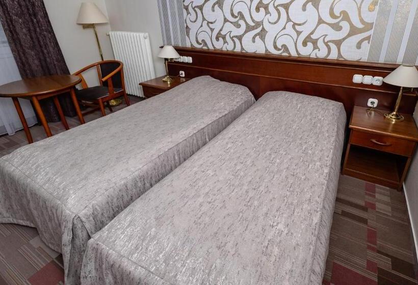 هتل Arany Bárány