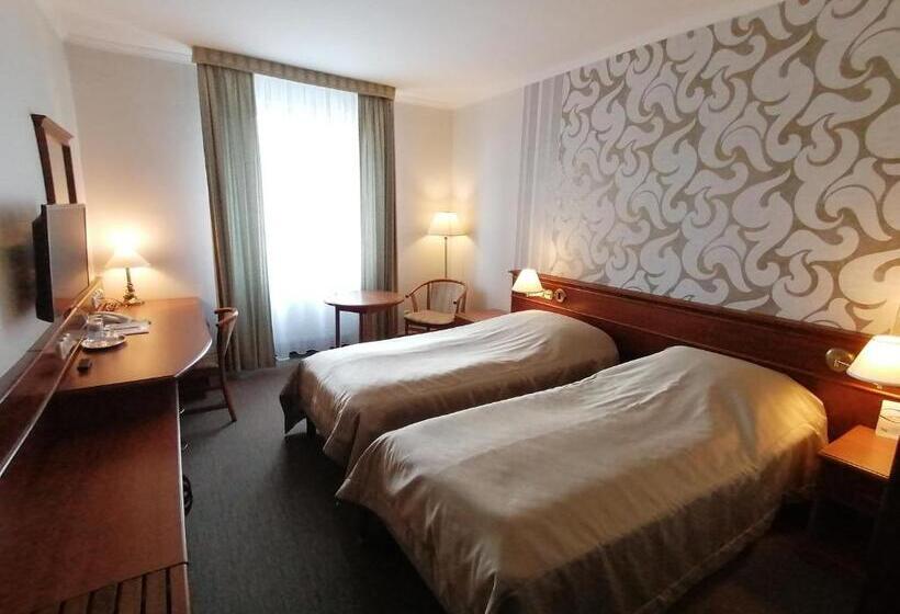 هتل Arany Bárány