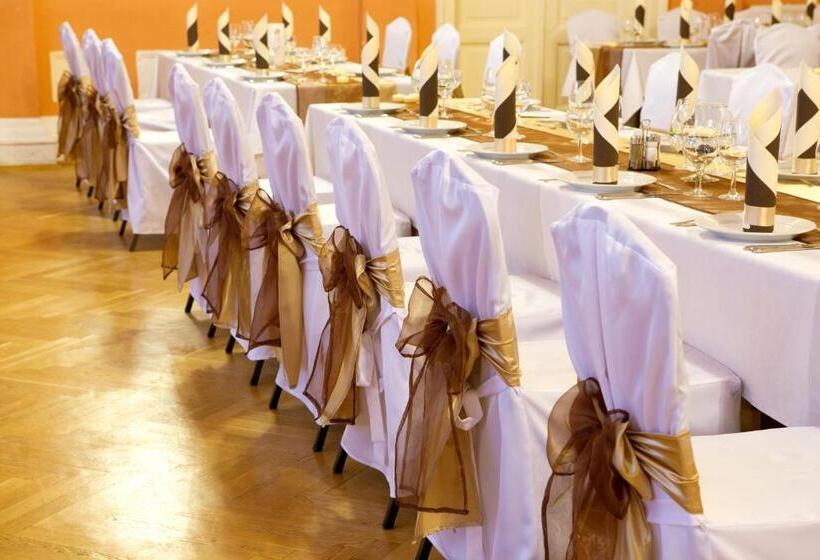 هتل Arany Bárány