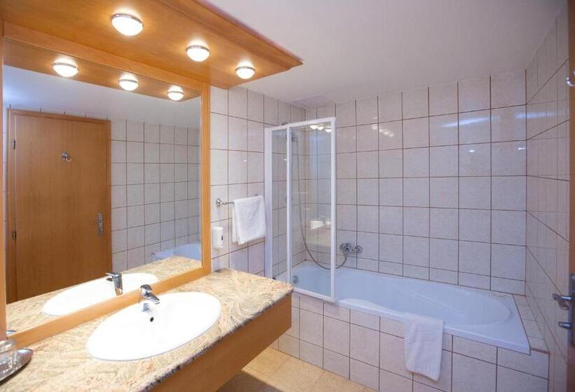 هتل Arany Bárány