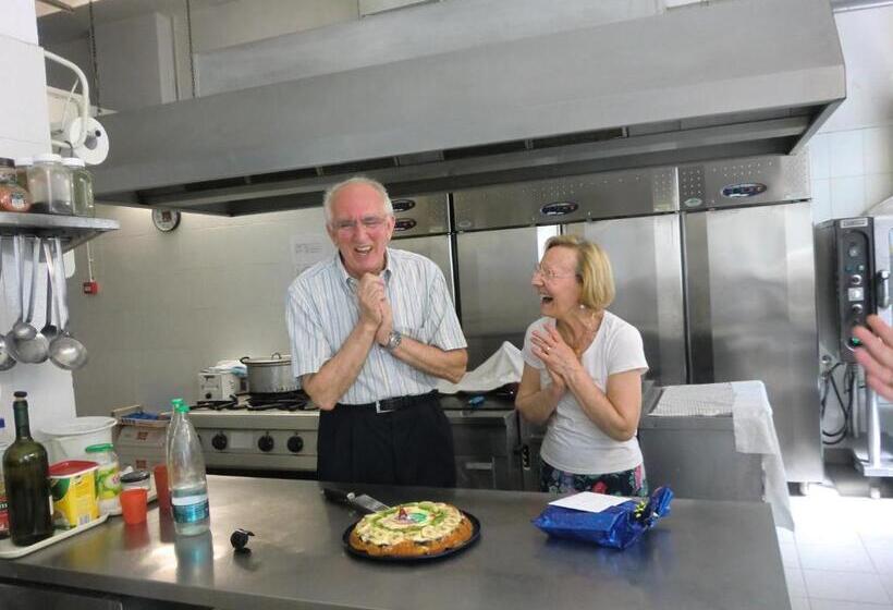 בית מלון כפרי Ariston