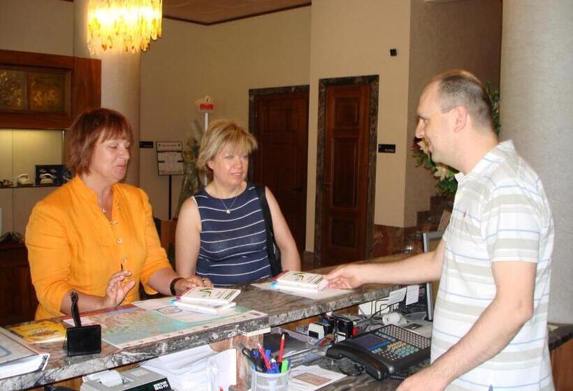 בית מלון כפרי Ariston