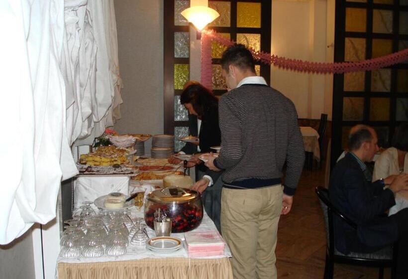 בית מלון כפרי Ariston