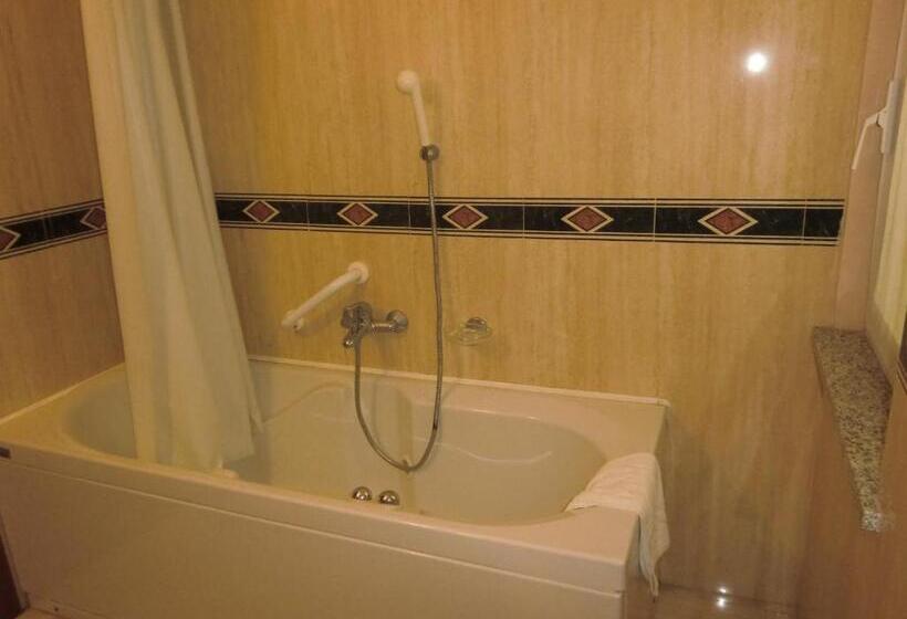 בית מלון כפרי Ariston