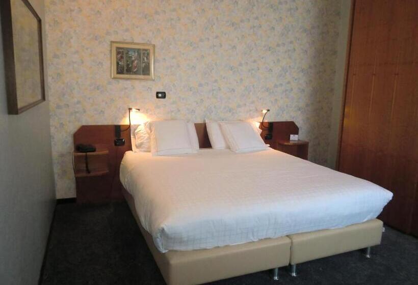 בית מלון כפרי Ariston