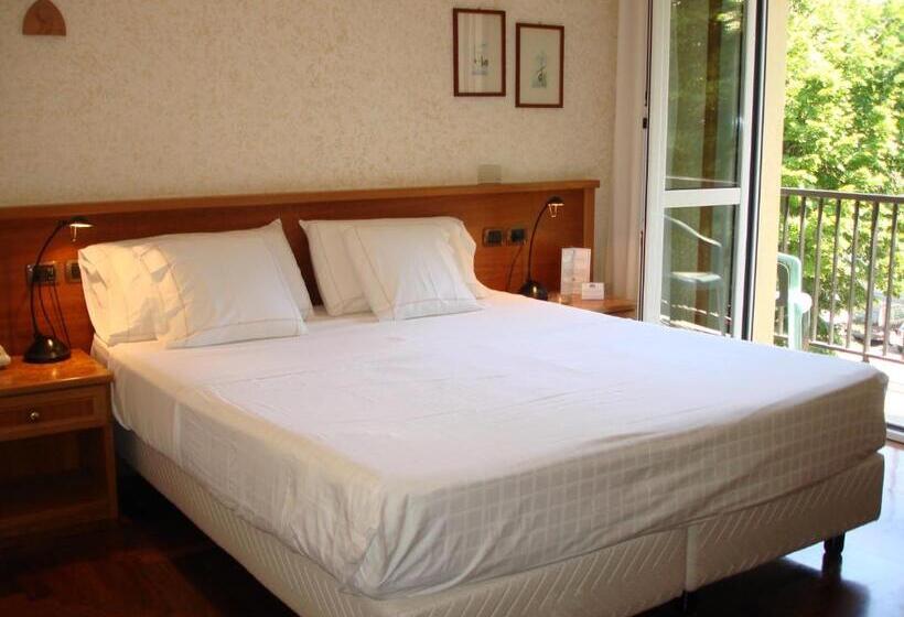 בית מלון כפרי Ariston