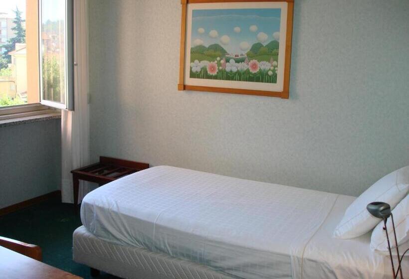 בית מלון כפרי Ariston