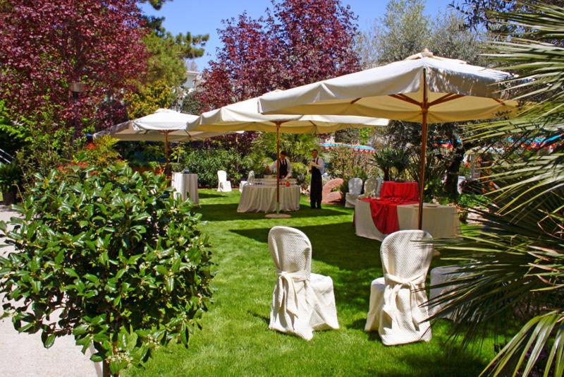 בית מלון כפרי Ariston