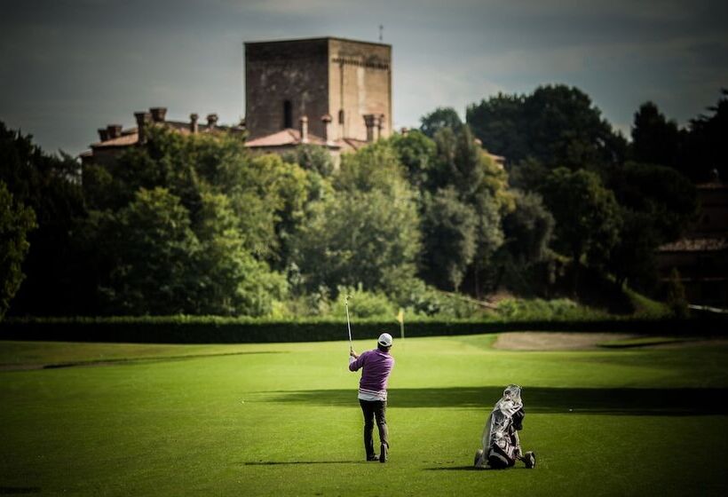 فندق Bristol Buja