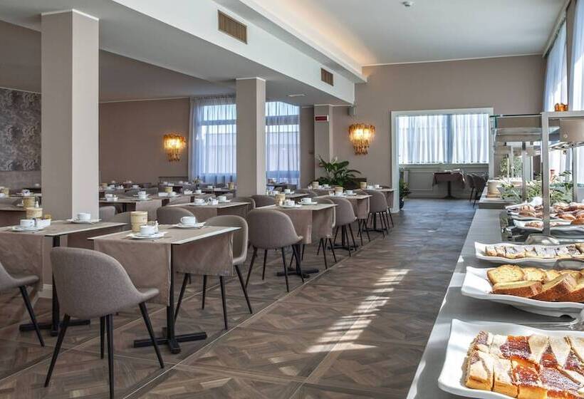 فندق Bristol Buja