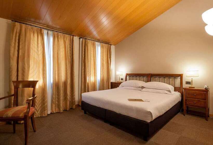 ホテル Canon D Oro