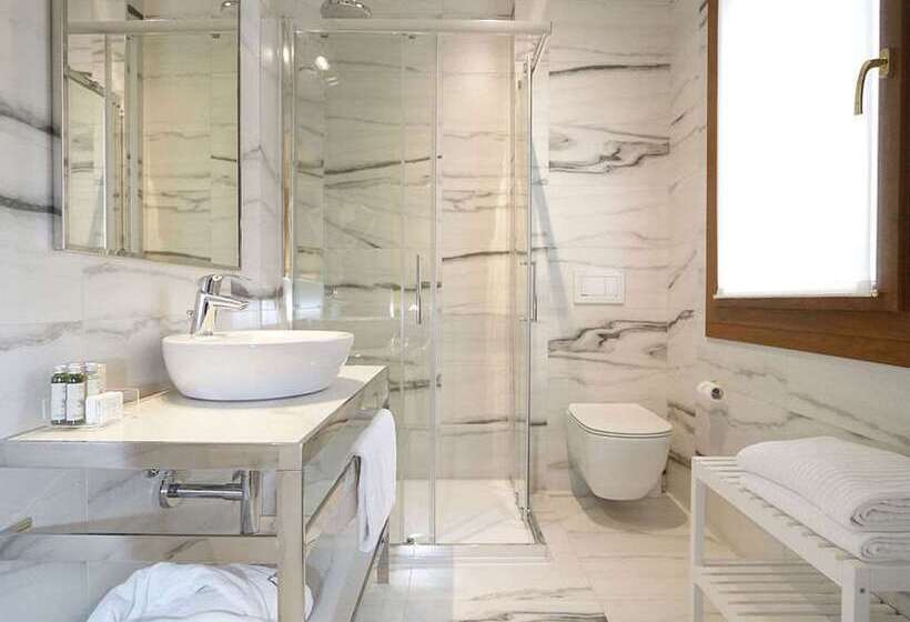 ホテル Canon D Oro