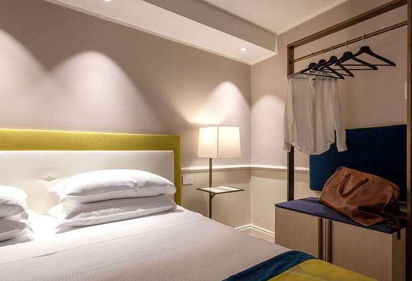 ホテル Canon D Oro