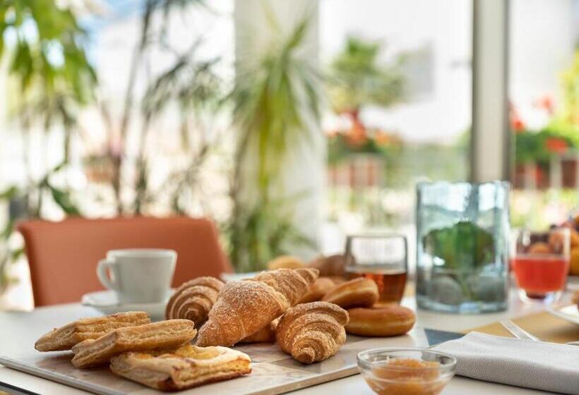 Отель Colle Del Sole