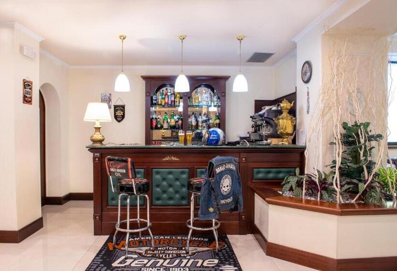 בית מלון כפרי Columbus Sul Lago