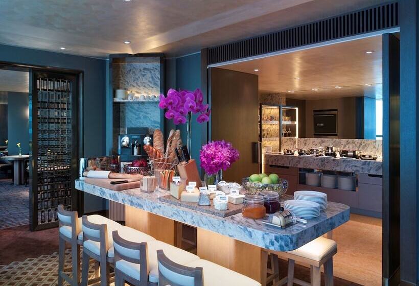 هتل Conrad Hong Kong