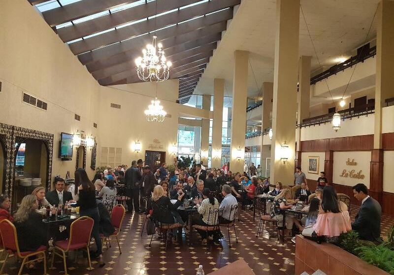 Copantl Hotel & Convention Center