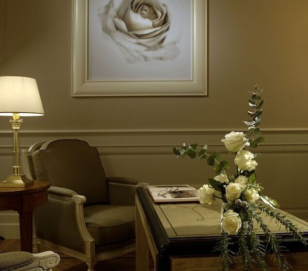 فندق Corona D Oro 1890