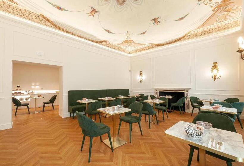 هتل Dei Priori Boutique