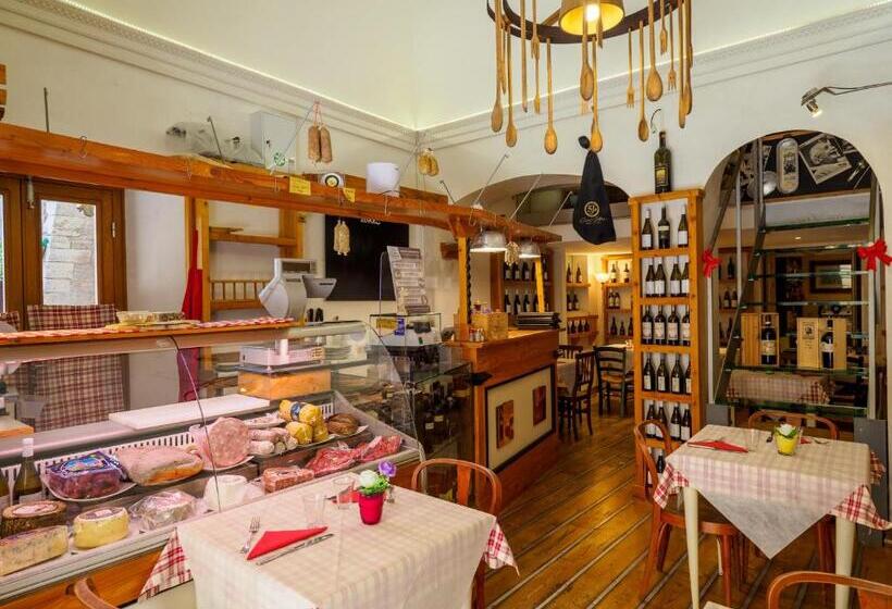 هتل Dei Priori Boutique