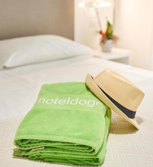 בית מלון כפרי Doge