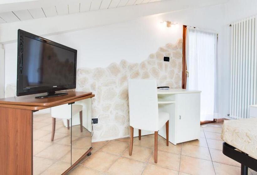 בית מלון כפרי Flora