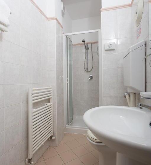 בית מלון כפרי Flora